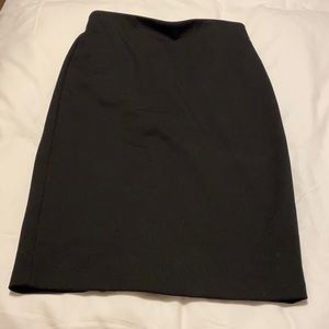Skirt. Pencil. Black.